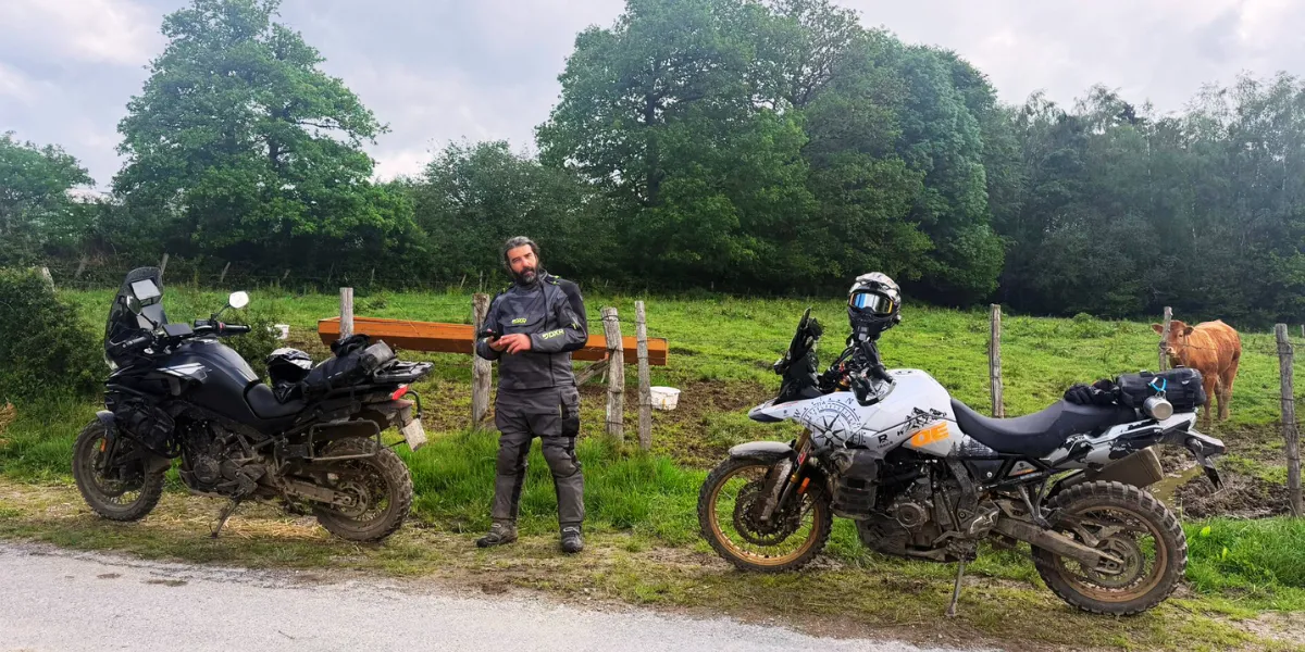 Peut-on bien s'équiper en moto trail avec un budget limité ?